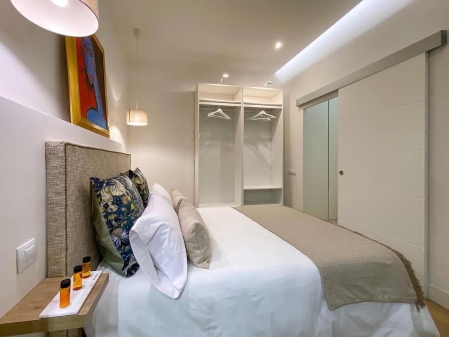 New Lavapies Spacious Flat, 2 Bedrooms And 2 Balconies Madrid Kültér fotó